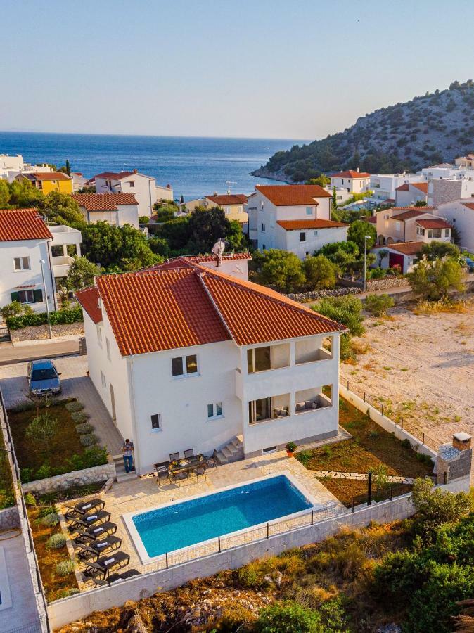 Holiday Home Mb Ражань Экстерьер фото